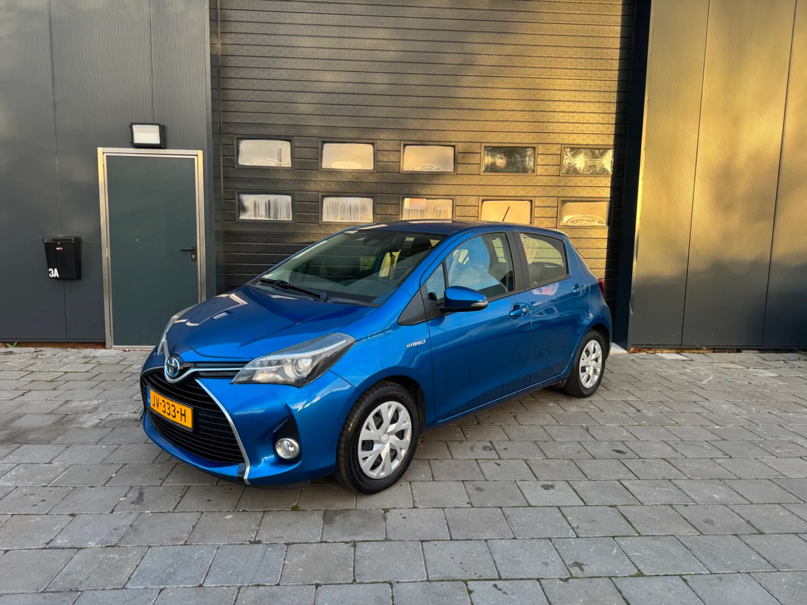 Toyota Yaris (2016) — foto 1