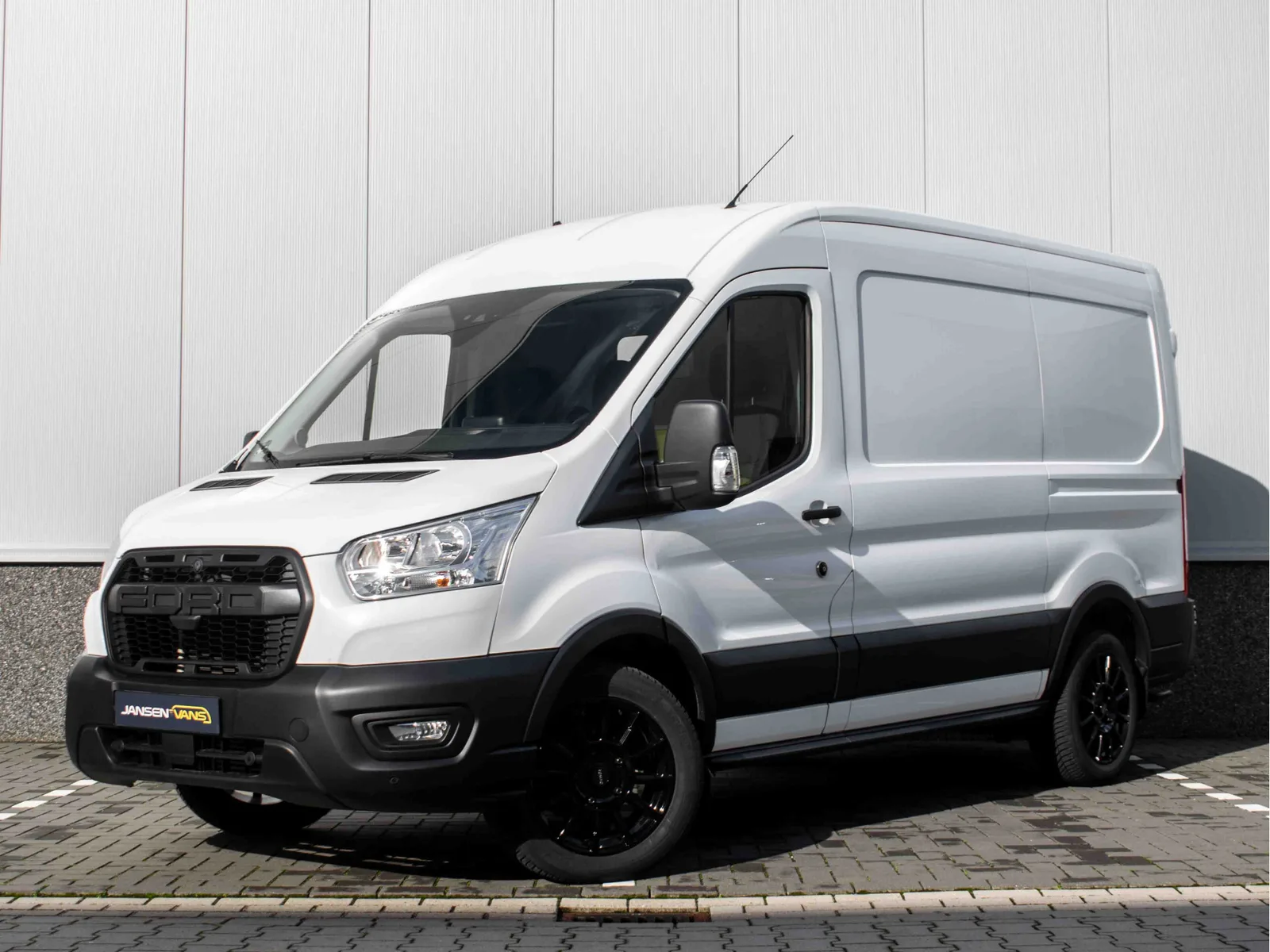 Ford Transit (2020) — foto 1
