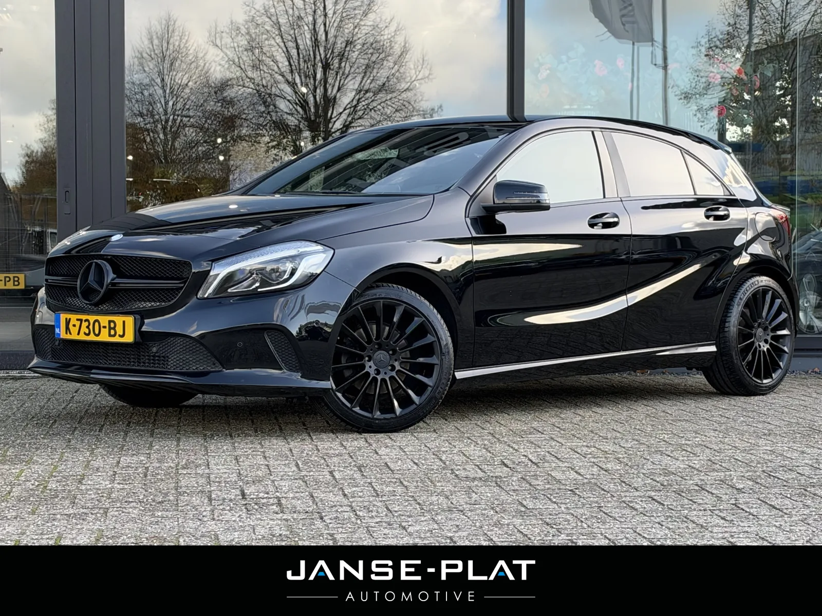 Mercedes-Benz A-Klasse (2016) — foto 1