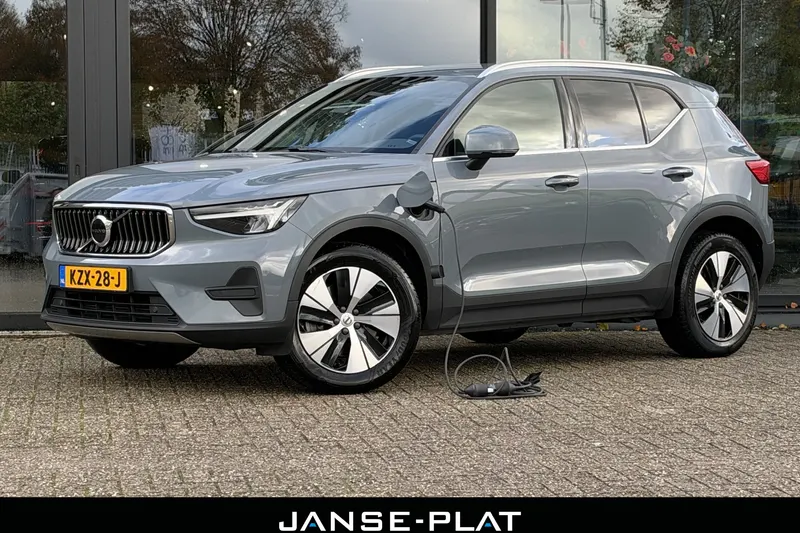 Volvo XC40 (2022)