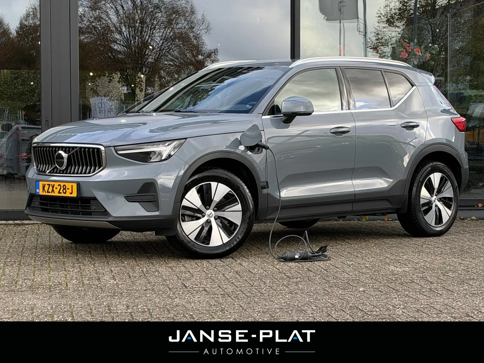 Volvo XC40 (2022) — foto 1