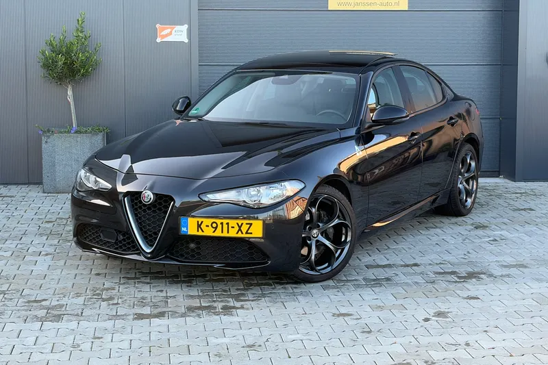 Alfa Romeo Giulia (2018)