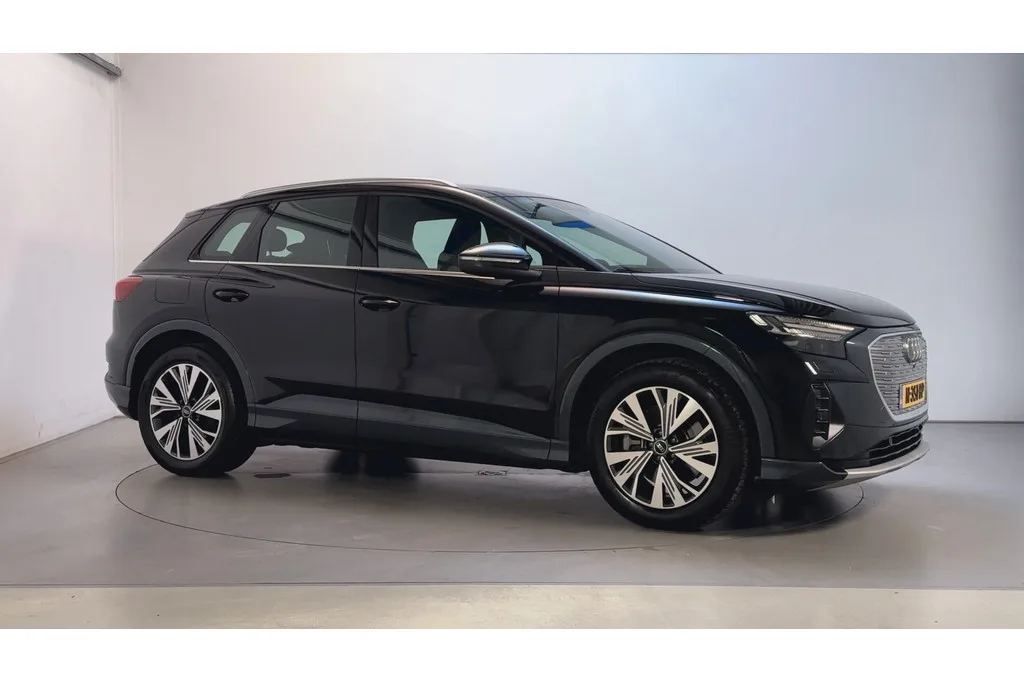 Audi Q4 e-tron (2021) — foto 1