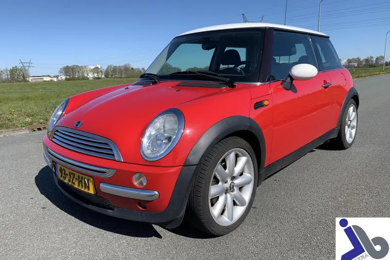 MINI Cooper (2002)