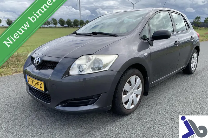 Toyota Auris (2007)