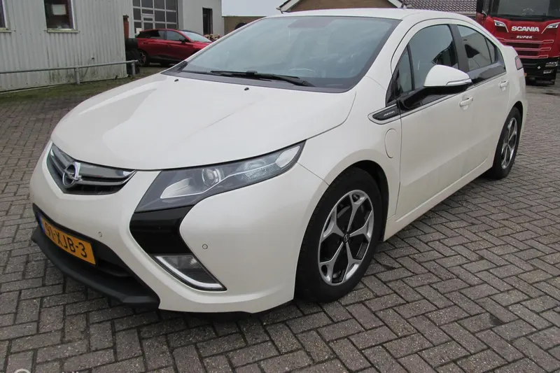 Opel Ampera (2012)