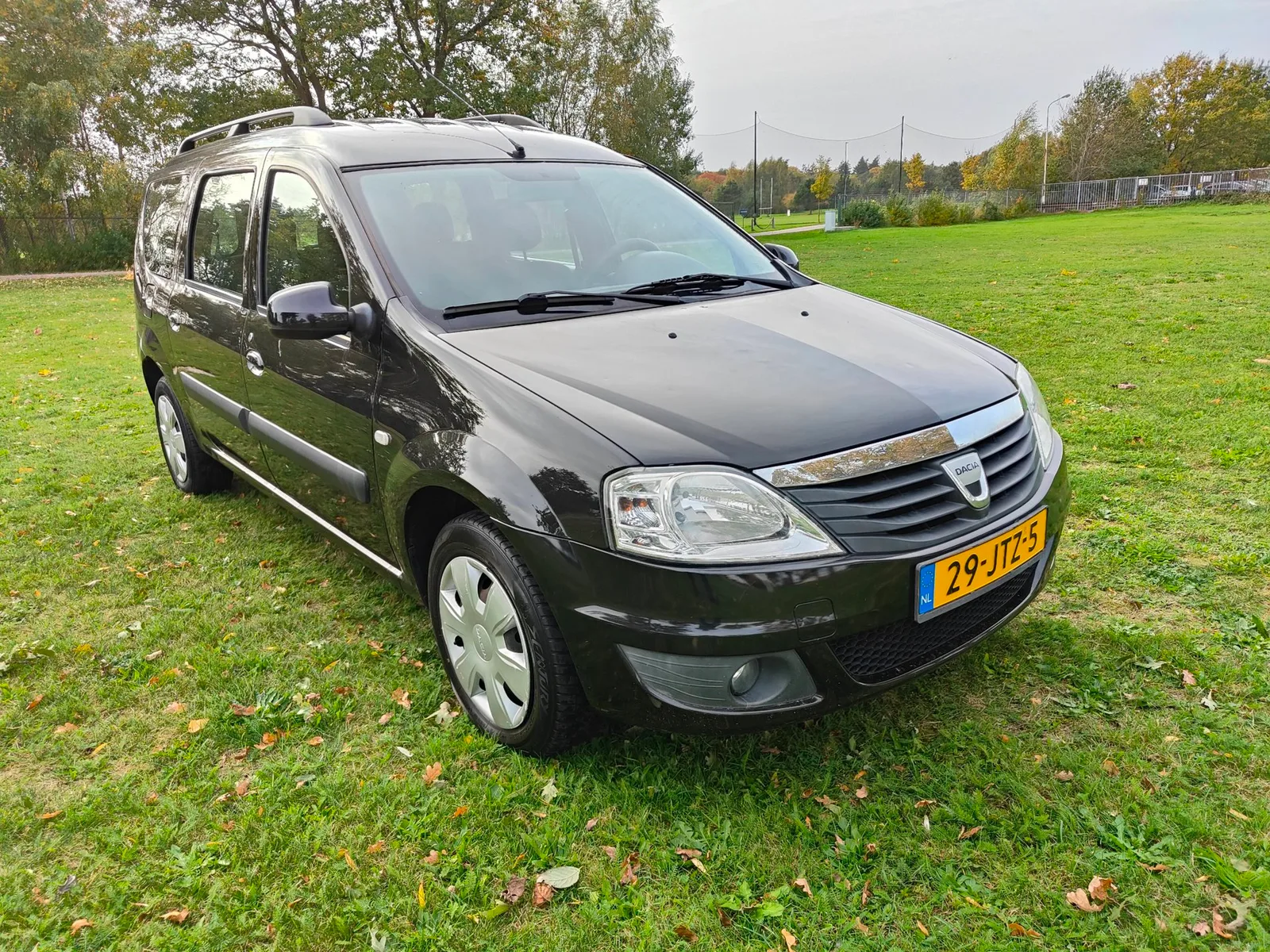 Dacia Logan MCV (2009) — foto 1