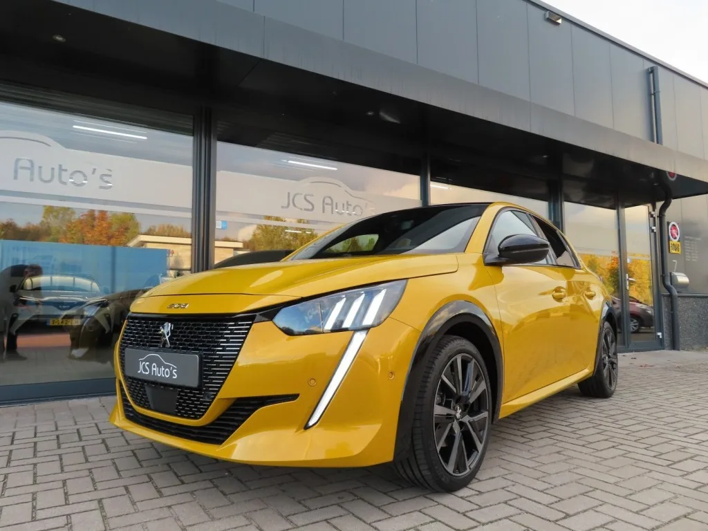 Peugeot 208 (2022) — foto 1
