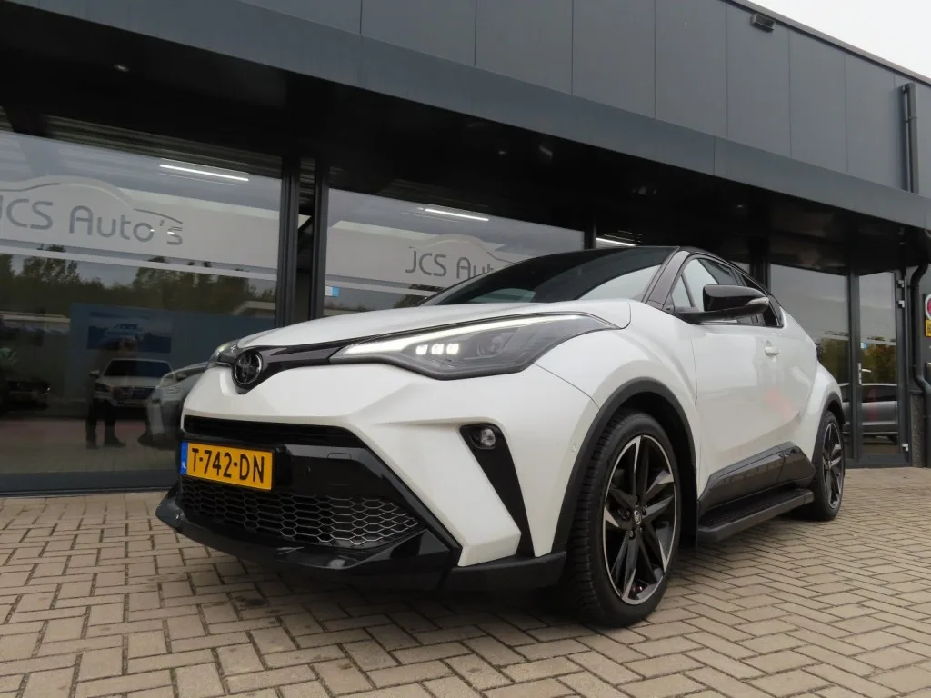 Toyota C-HR (2022) — foto 1