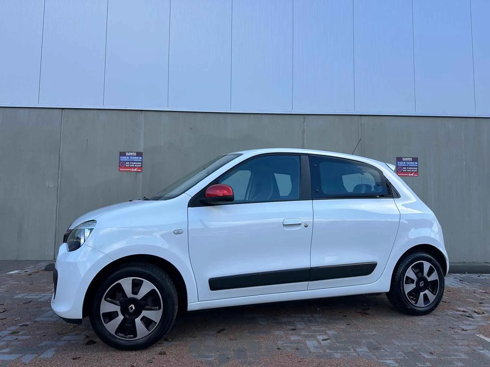 Renault Twingo (2015) — foto 1