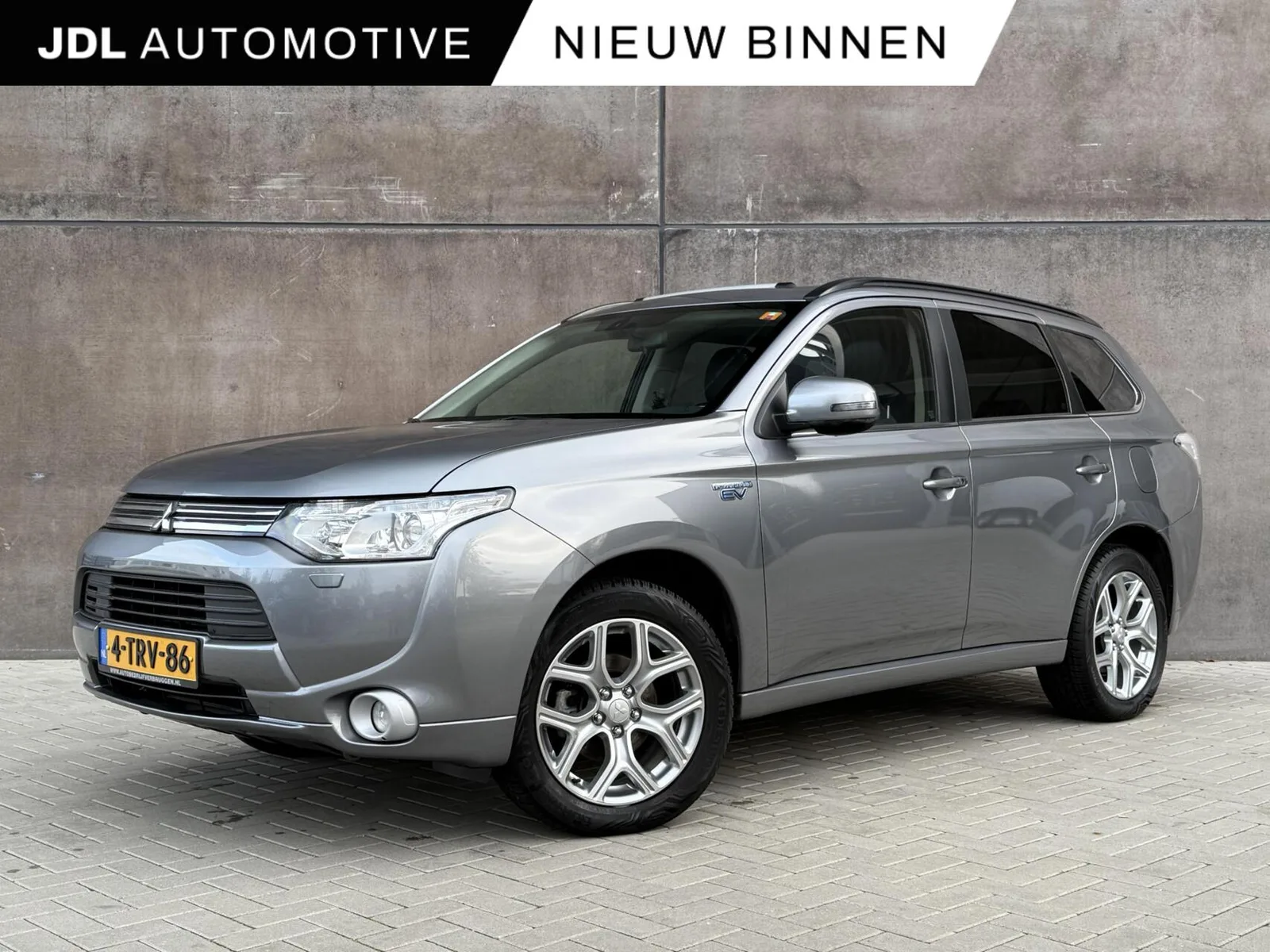Mitsubishi Outlander (2014) — foto 1