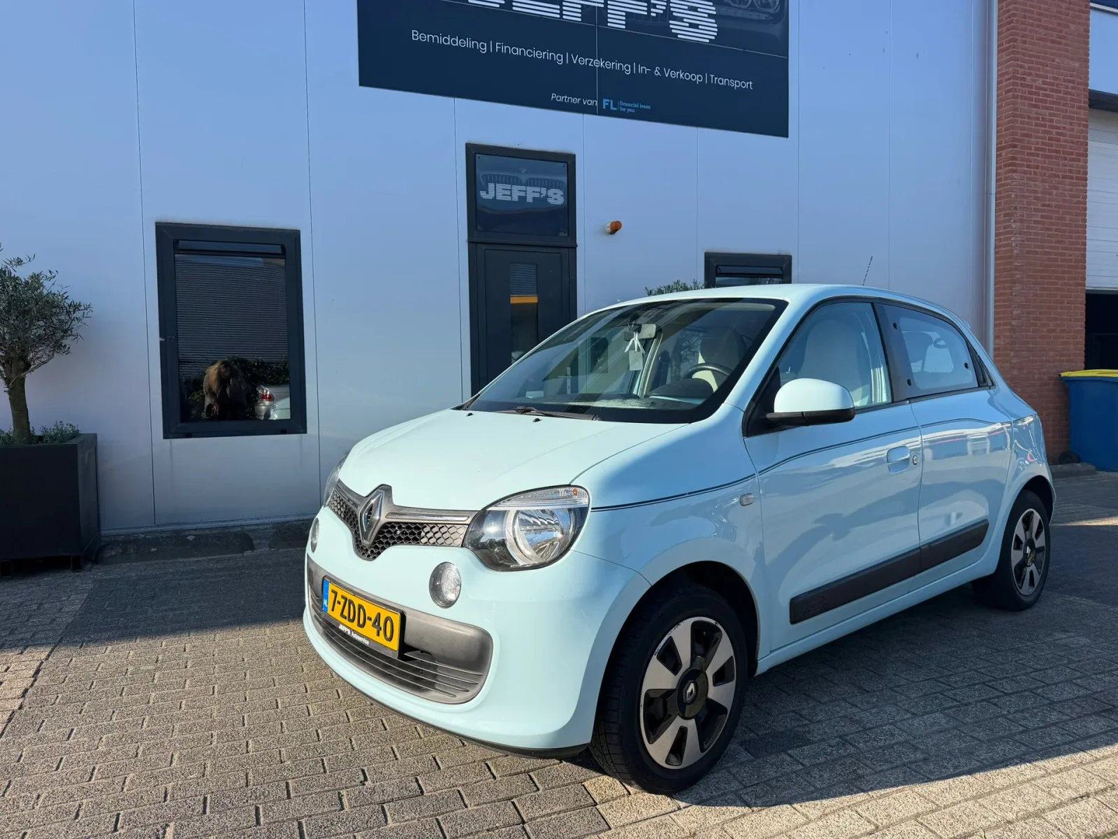 Renault Twingo (2014) — foto 1