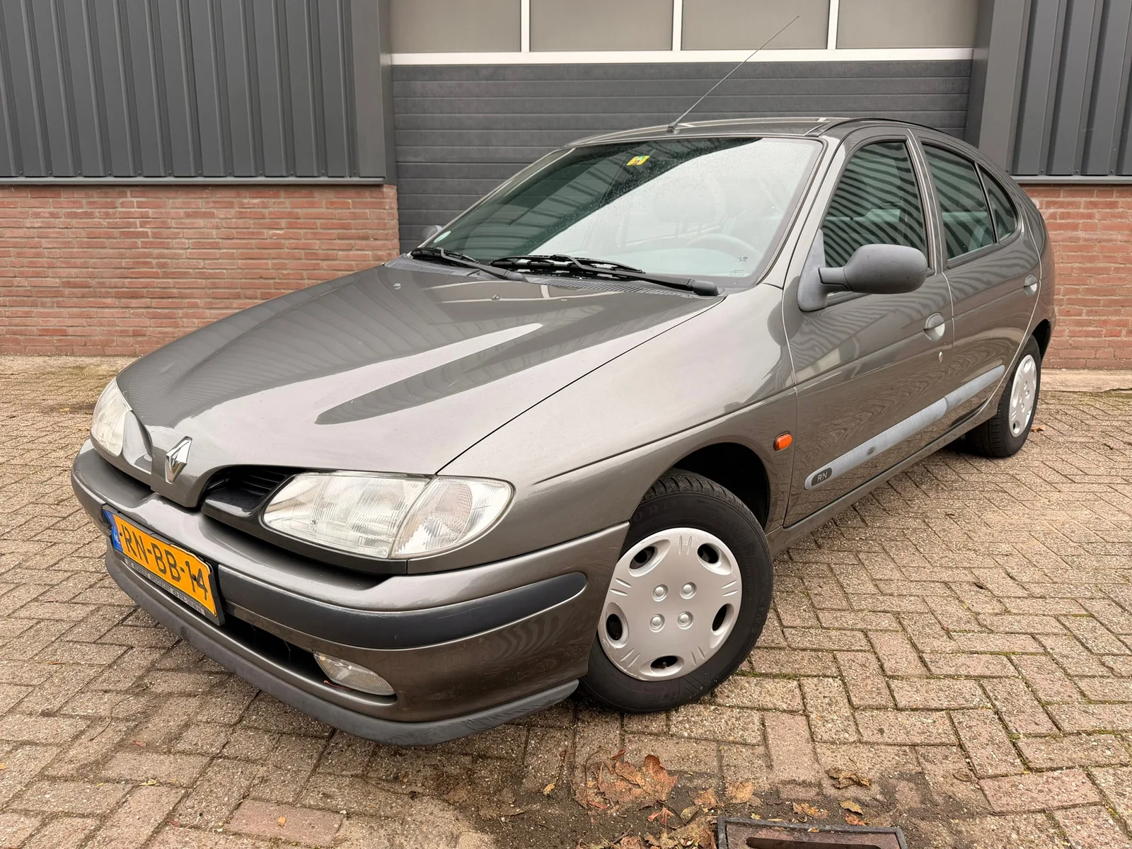 Renault Mégane (1997) — foto 1