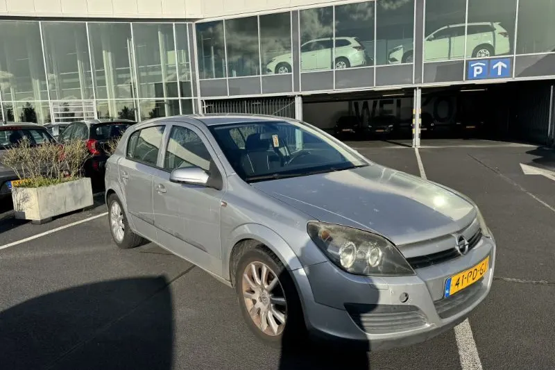 Opel Astra (2004)