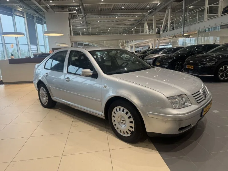 Volkswagen Bora (2002) — foto 1