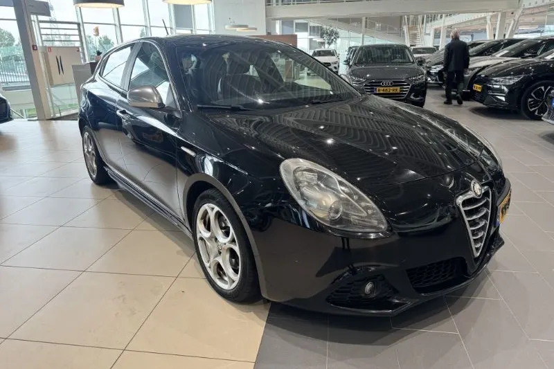 Alfa Romeo Giulietta (2011)