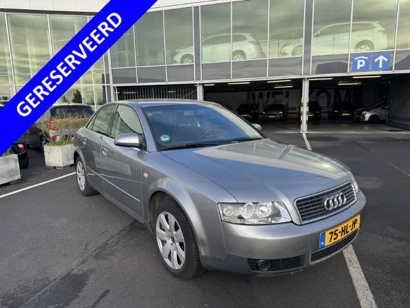 Audi A4 (2001) — foto 1