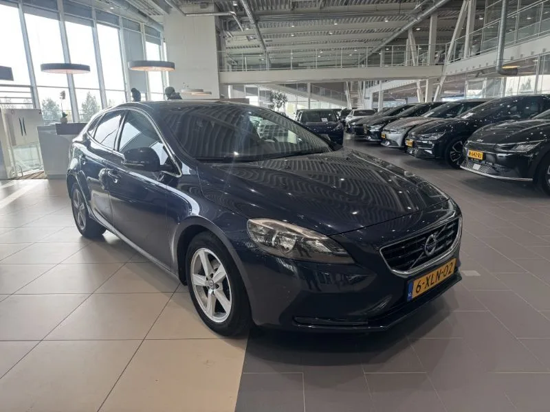 Volvo V40 (2014) — foto 1