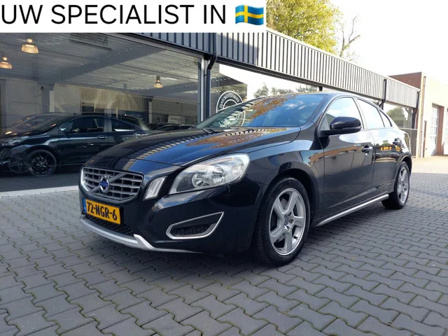 Volvo S60 (2010) — foto 1