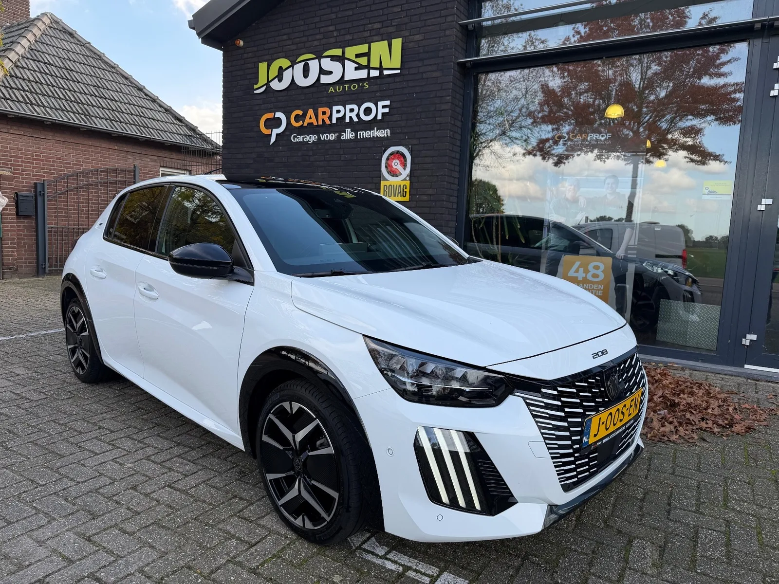 Peugeot 208 (2024) — foto 1