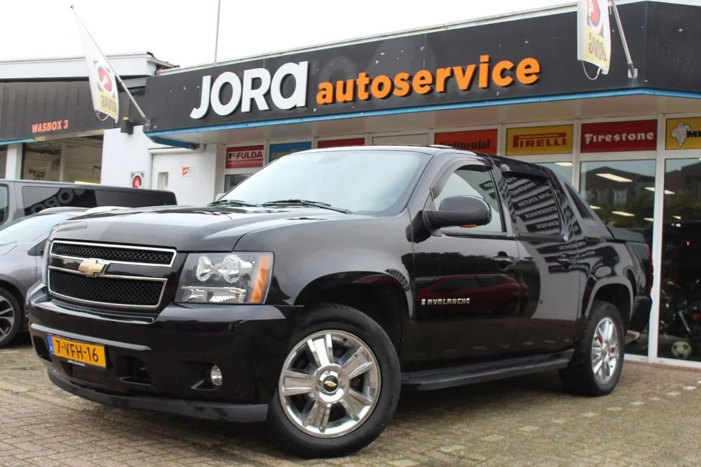 Chevrolet Avalanche (2010) — foto 1