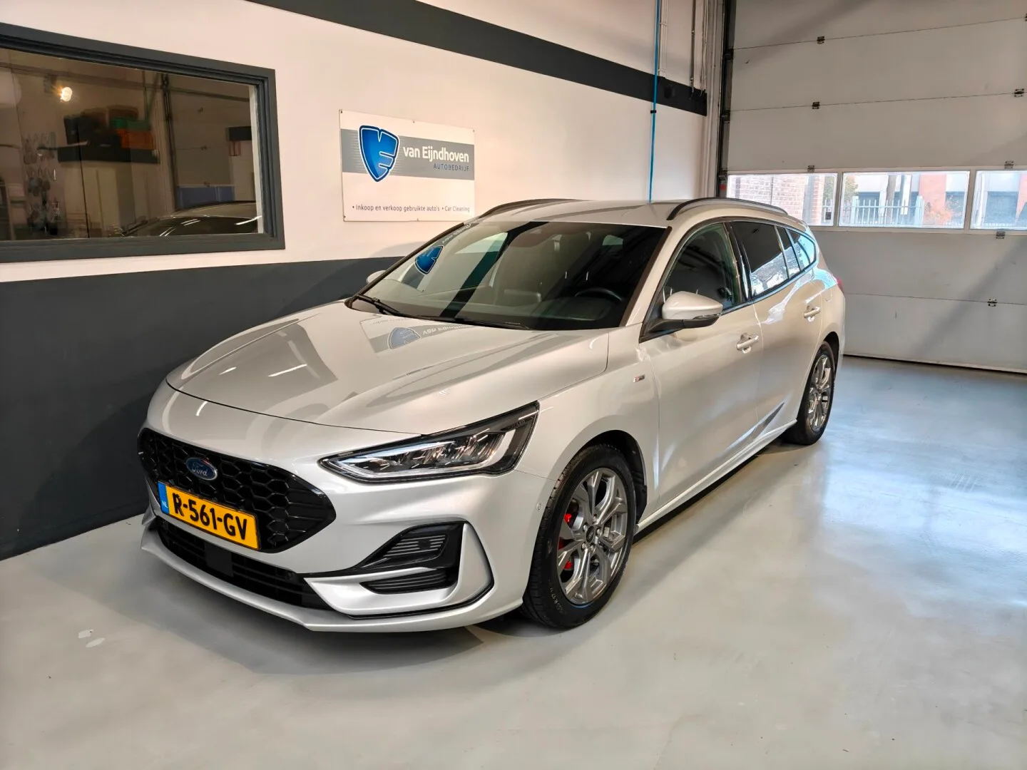 Ford Focus (2022) — foto 1