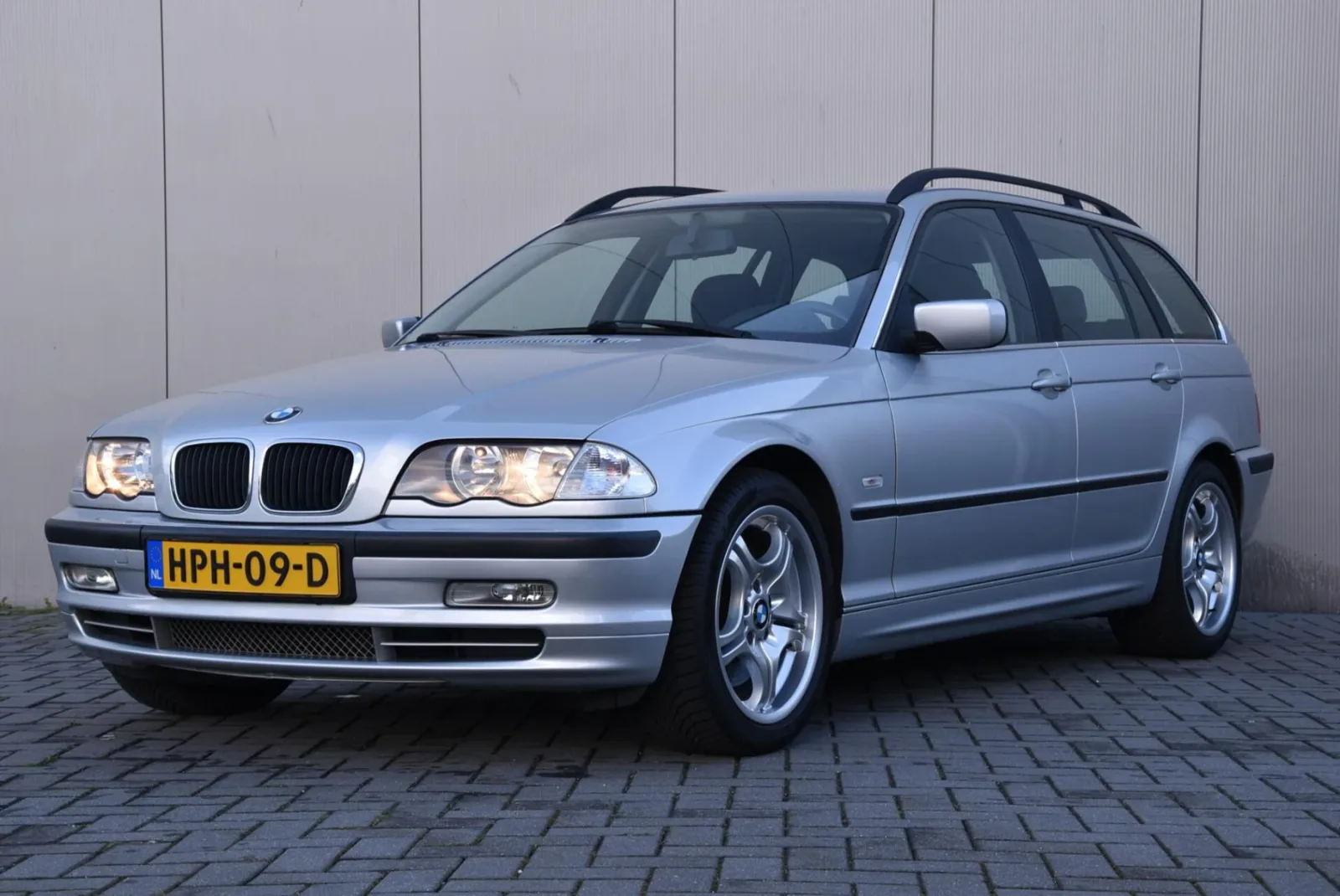 BMW 3-Serie (2001) — foto 1