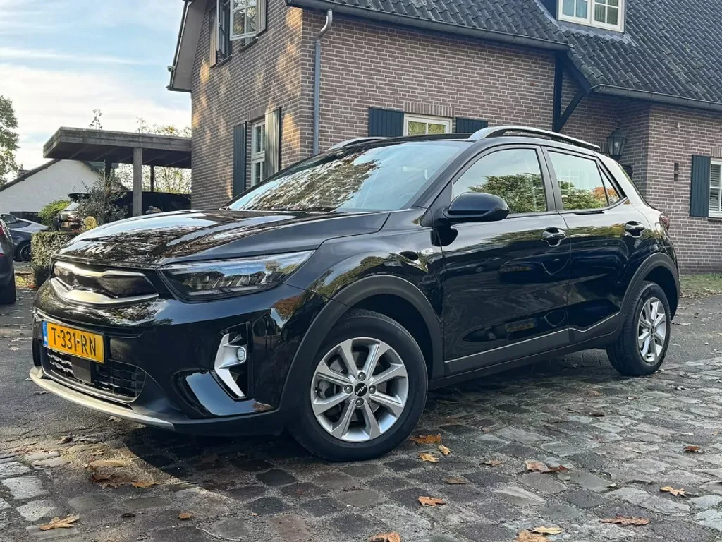 Kia Stonic (2023) — foto 1