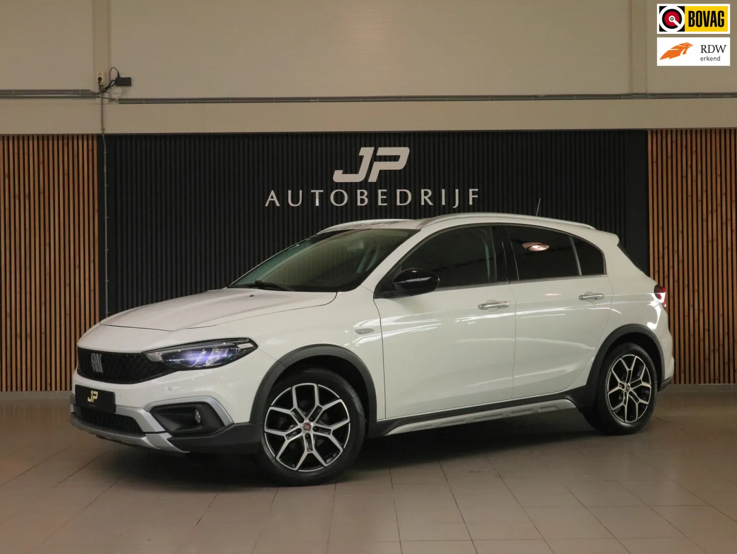 Fiat Tipo Cross (2021) — foto 1