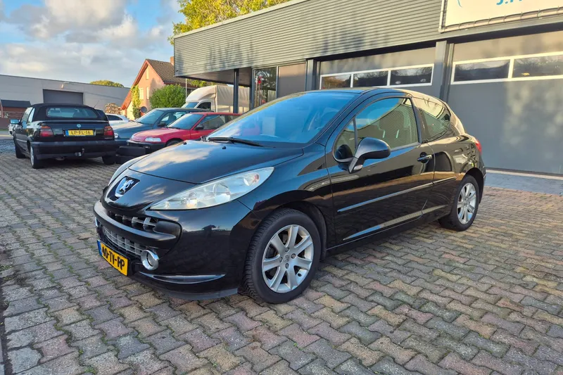 Peugeot 207 (2007)