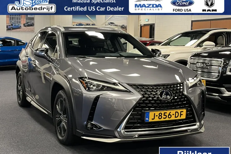 Lexus UX (2020)