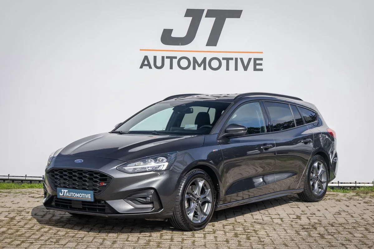 Ford Focus (2020) — foto 1