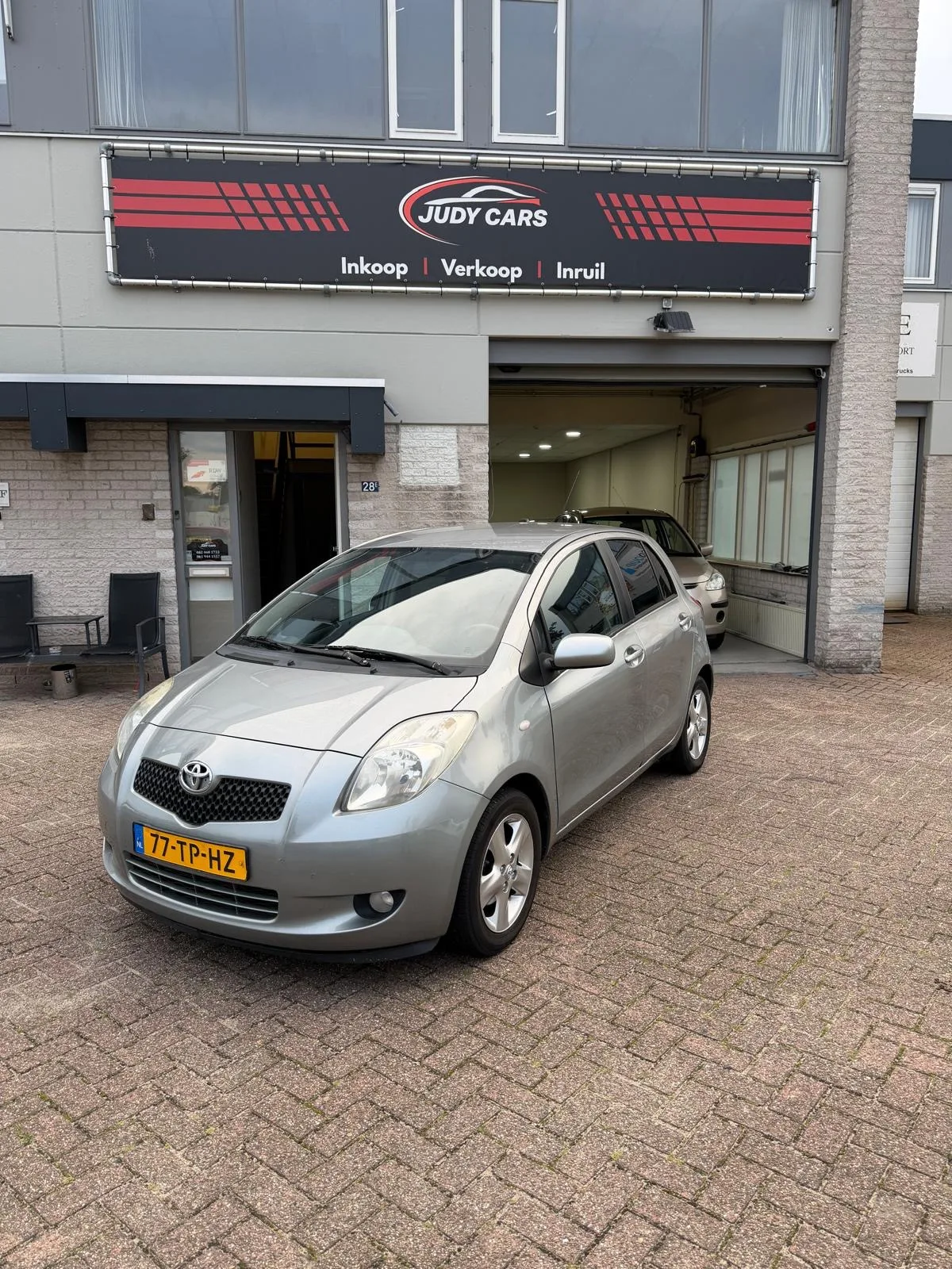 Toyota Yaris (2007) — foto 1