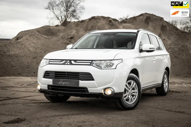 Mitsubishi Outlander (2013)
