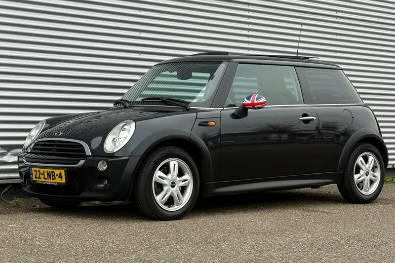 MINI Cooper (2005)