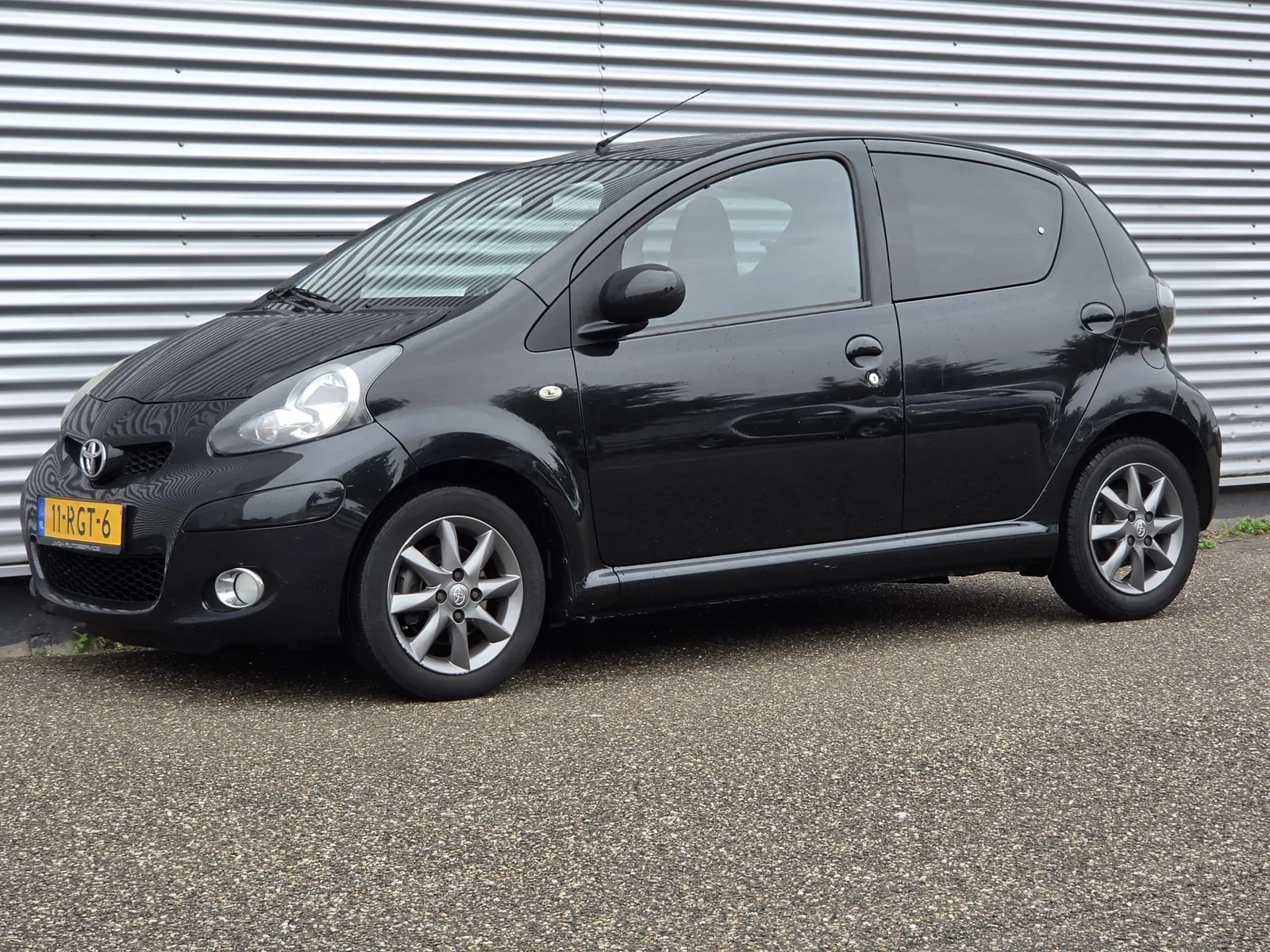 Toyota Aygo (2011) — foto 1
