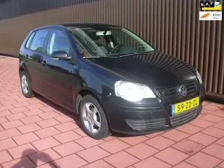 Volkswagen Polo (2008) — foto 1