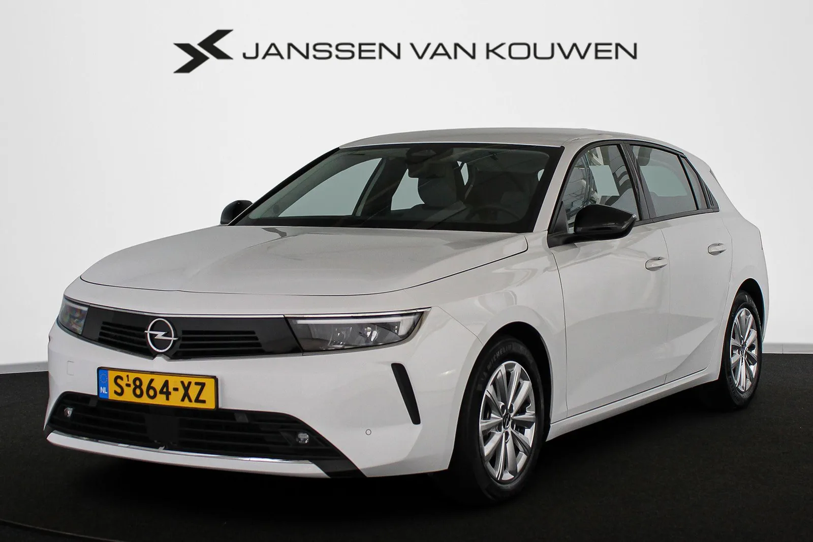 Opel Astra (2023) — foto 1