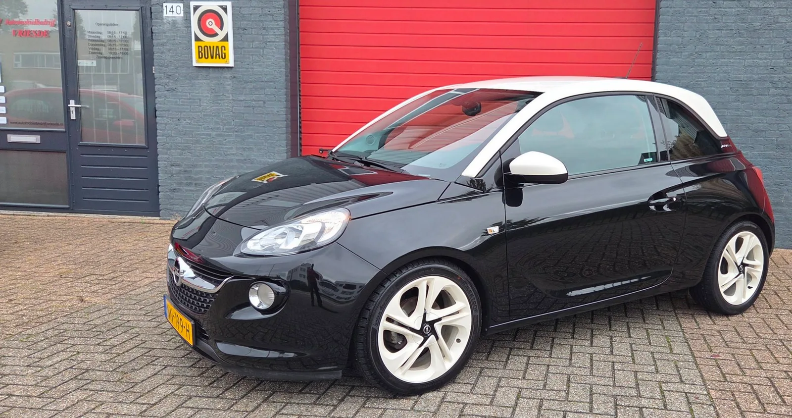 Opel Adam (2017) — foto 1