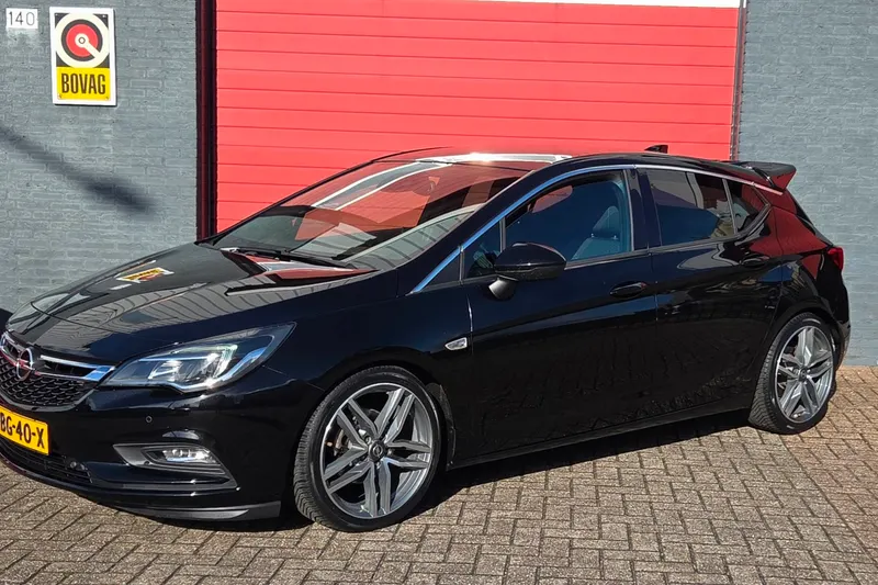 Opel Astra (2017)