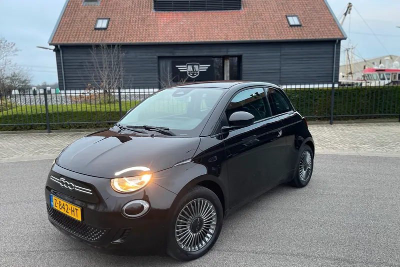 Fiat 500 (2022)