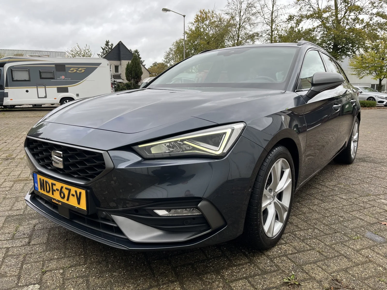 SEAT Leon Sportstourer (2020) — foto 1
