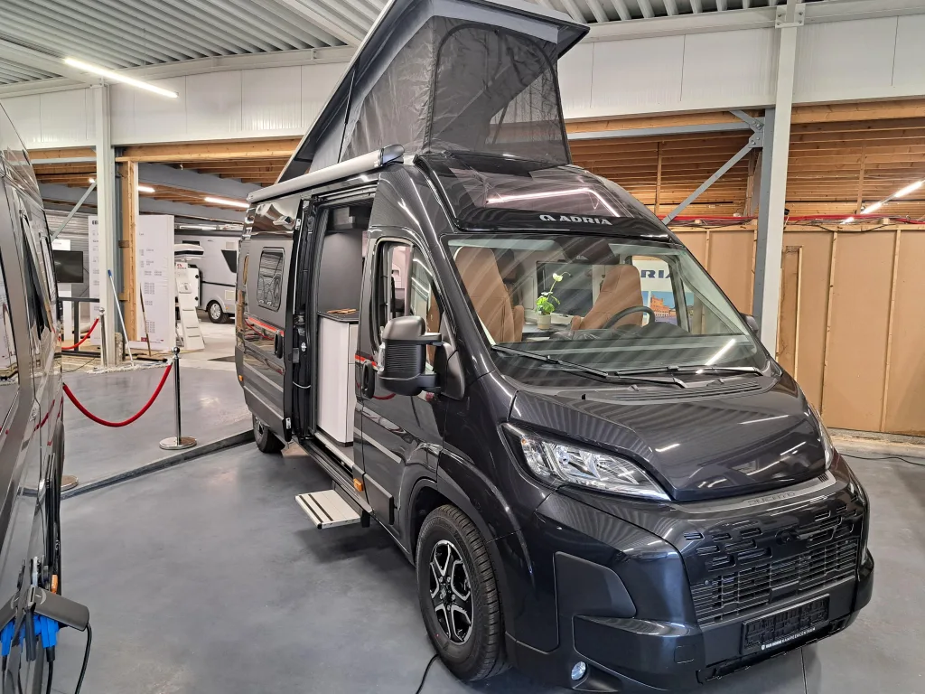 Adria Twin (2026) — foto 1