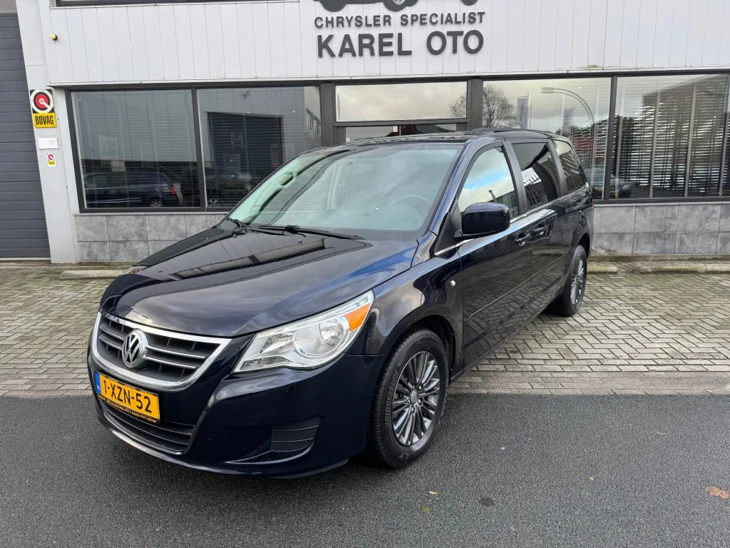 Volkswagen Routan (2012) — foto 1