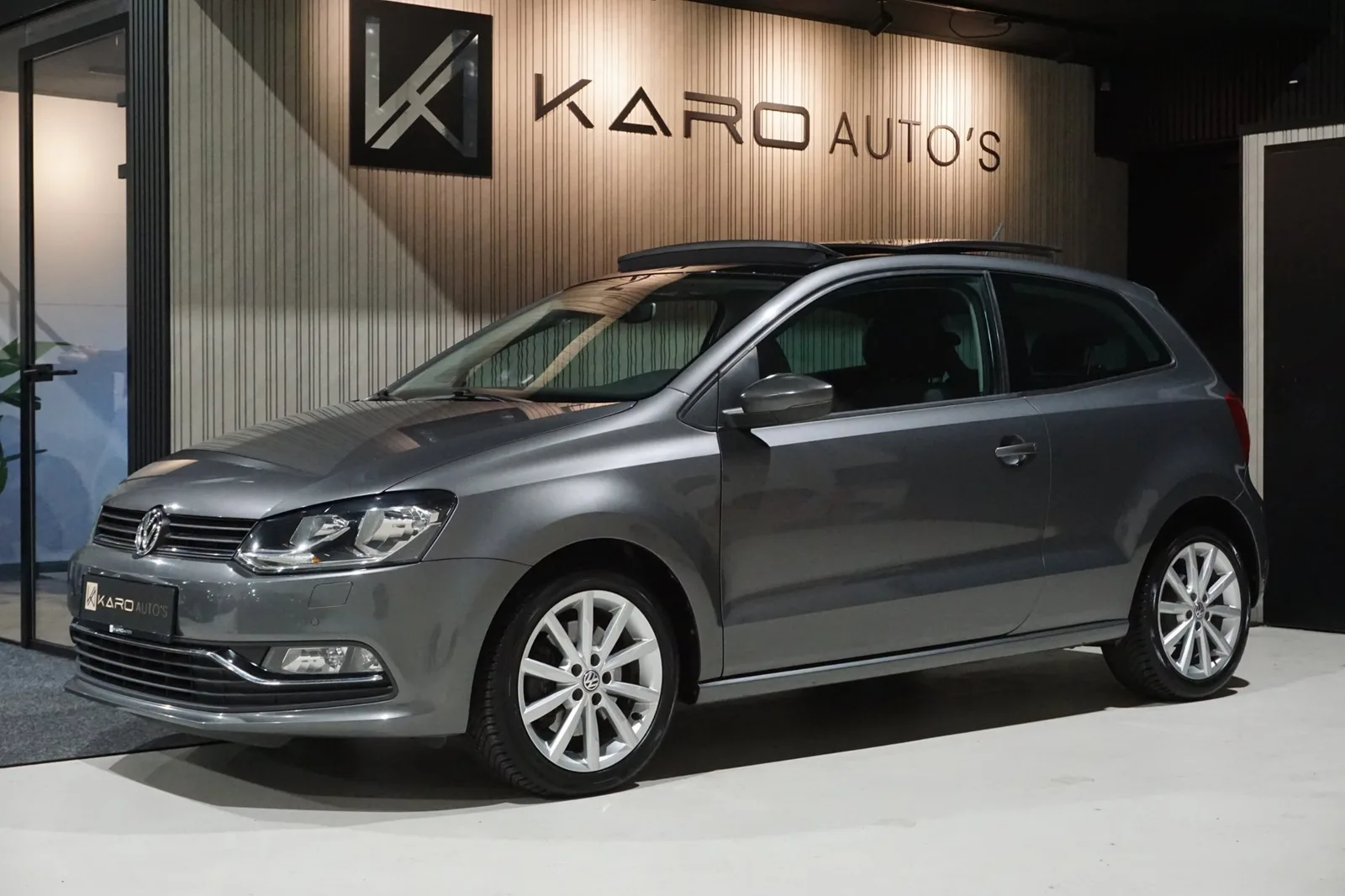 Volkswagen Polo (2014) — foto 1