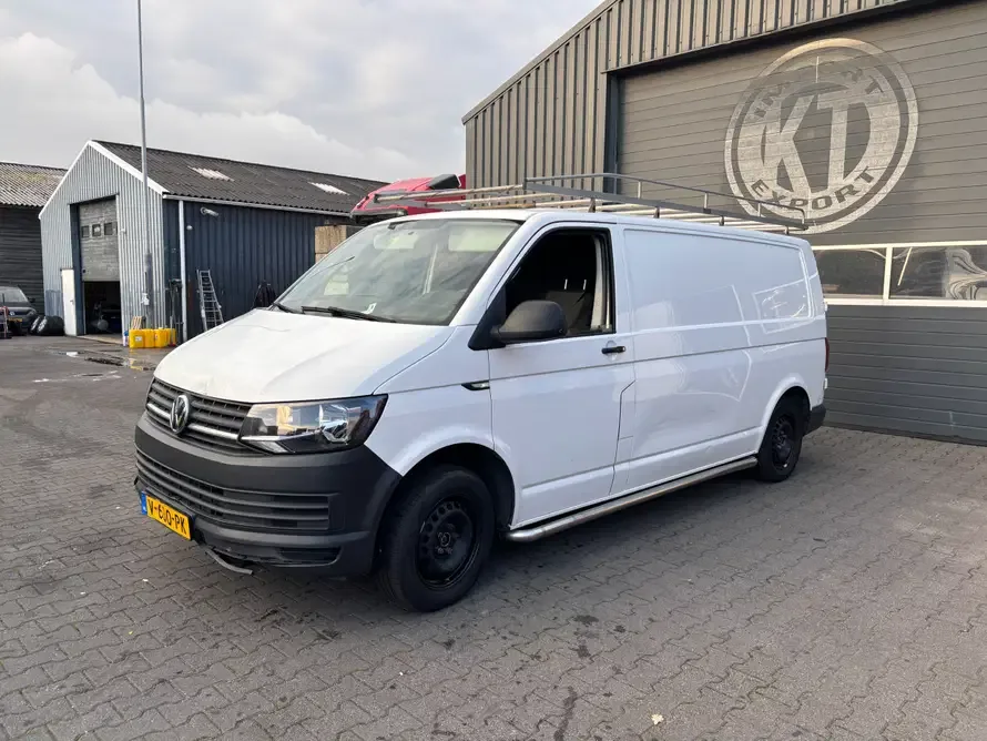 Volkswagen Transporter (2018) — foto 1