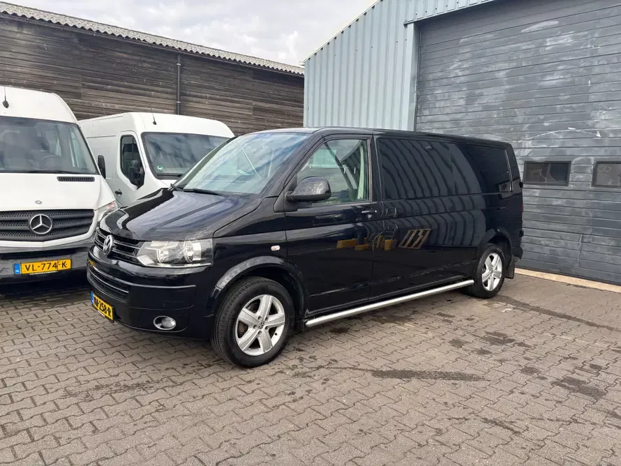 Volkswagen Transporter (2015) — foto 1