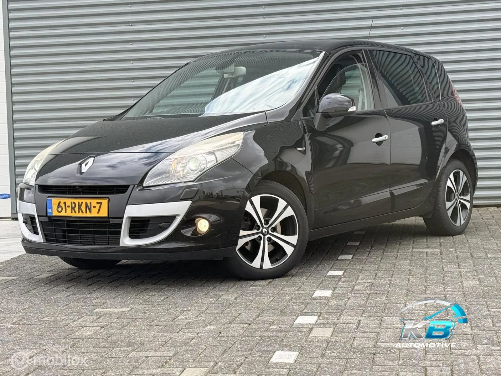 Renault Scénic (2011) — foto 1