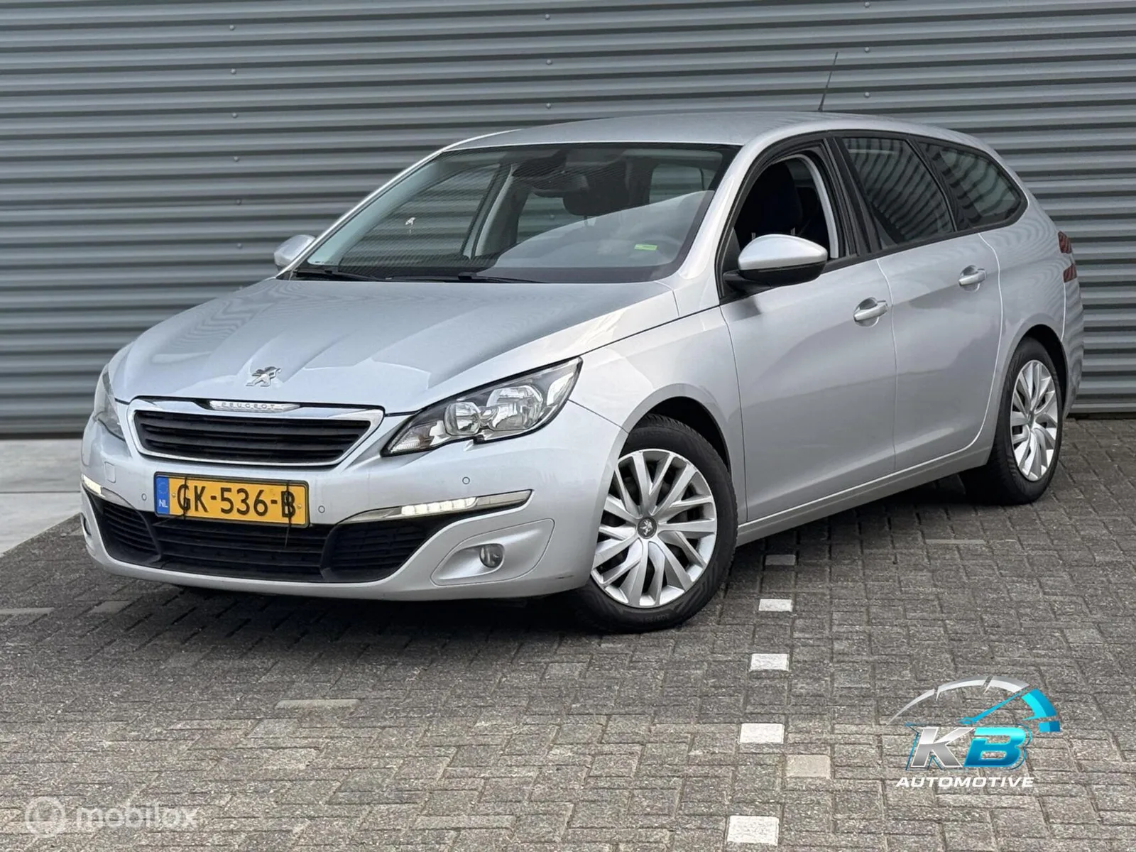 Peugeot 308 (2014) — foto 1