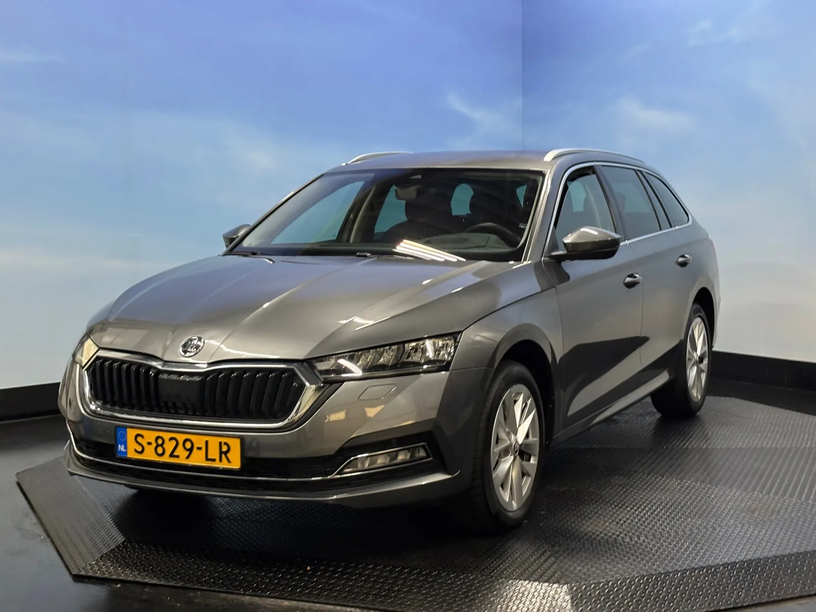 Škoda Octavia (2023) — foto 1